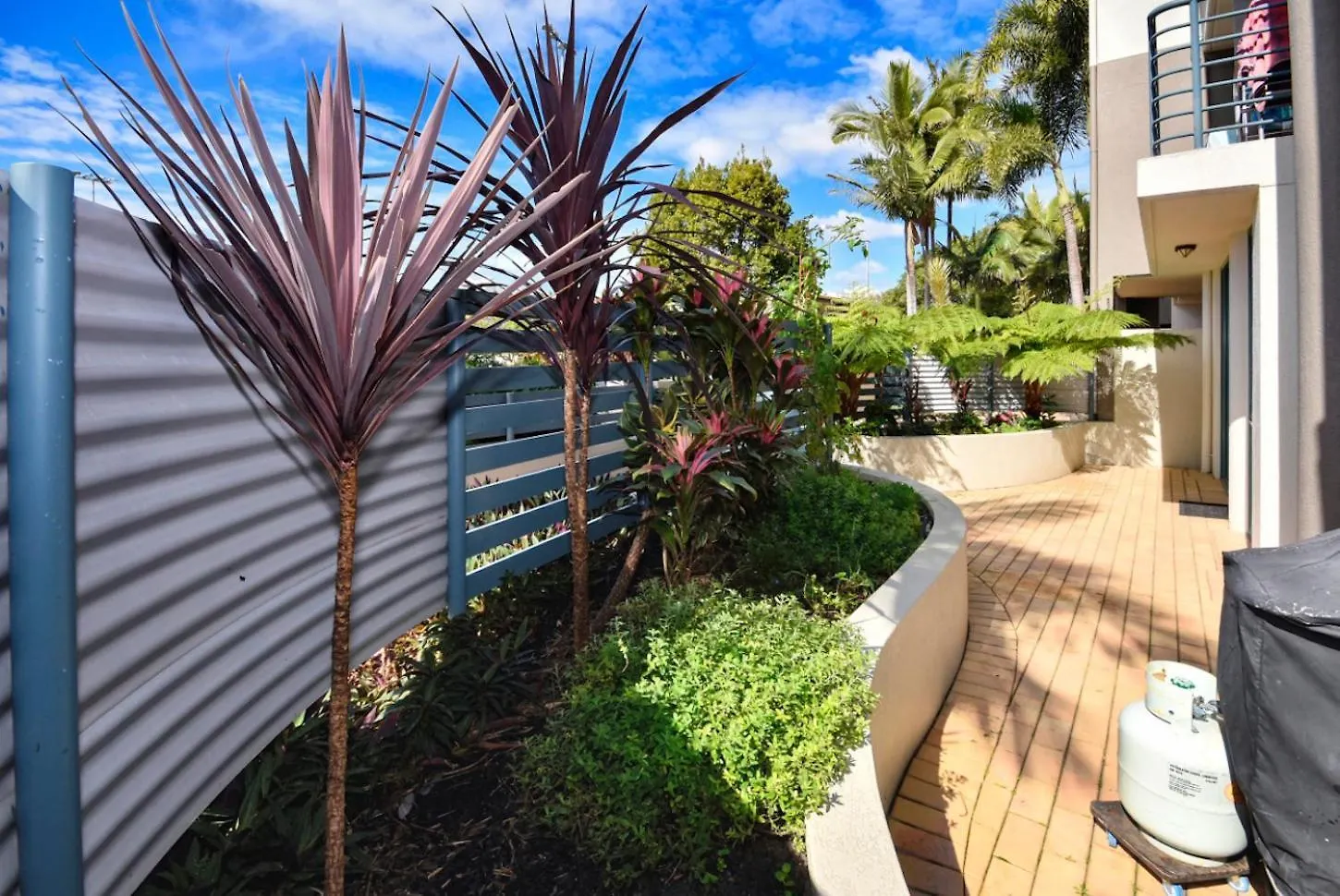 Maroochydore Stylish Luxury - Pool / Beach Zd9 Apartment